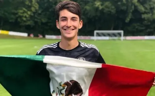 Diego Abreu disfruta su estaría en el Tri.