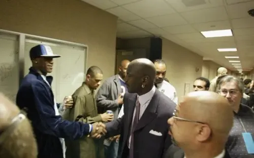 LeBron y Jordan se saludan en 2003