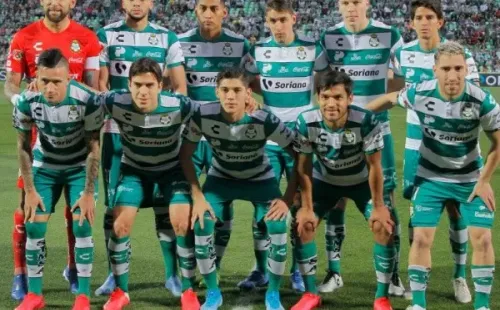 La formación titular de Santos Laguna.