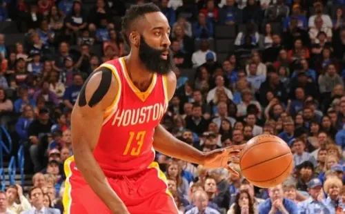 Harden registra un promedio de 34.4 puntos por partido esta temporada (Foto: Getty)