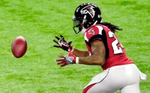 Freeman convirtió 2 touchdowns en su última temporada con los Falcons (Foto: Getty)