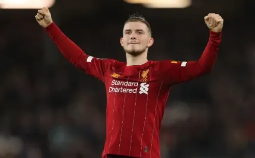 Harvey Elliott con la camiseta de Liverpool. (Foto: Getty)