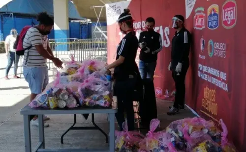 Brillane gesto: Atlas donó 1.400 despensas a trabajadores del club.