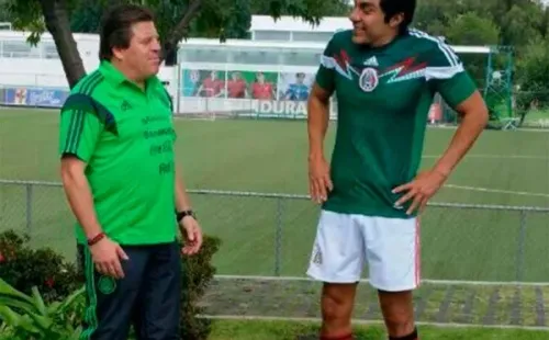 Adrián Uribe en su famosa caracterización como el ‘Cuau’. Foto:@Televisa_Prensa