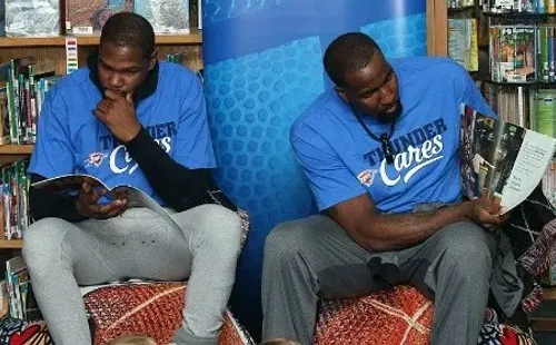 Kevin Durant y Kendrick Perkins en Oklahoma City Thunder