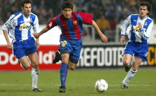 ¡No se la podían sacar! Riquelme, en su estadía en Barcelona (Getty Images).