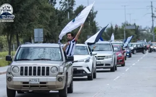 La caravana de Monterrey en su aniversario 75 (Tw: Rayados).