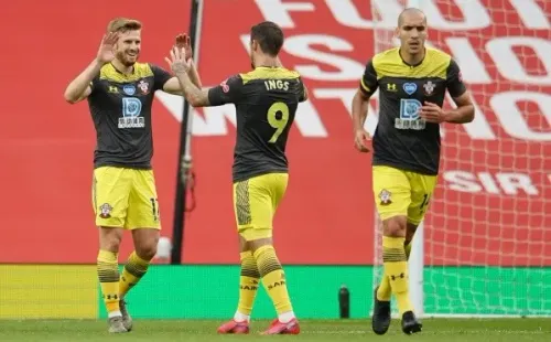 Armstrong le sacó provecho al error de Pogba (Foto: Captura)