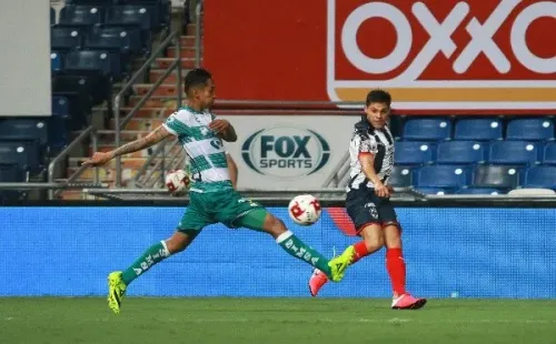 Rayados y Santos Laguna se verán las caras esta noche (Getty Images)