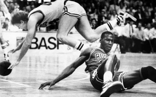 Danny Ainge y Michael Jordan