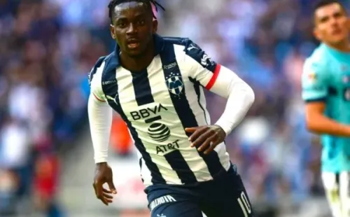 Aké Loba en Rayados