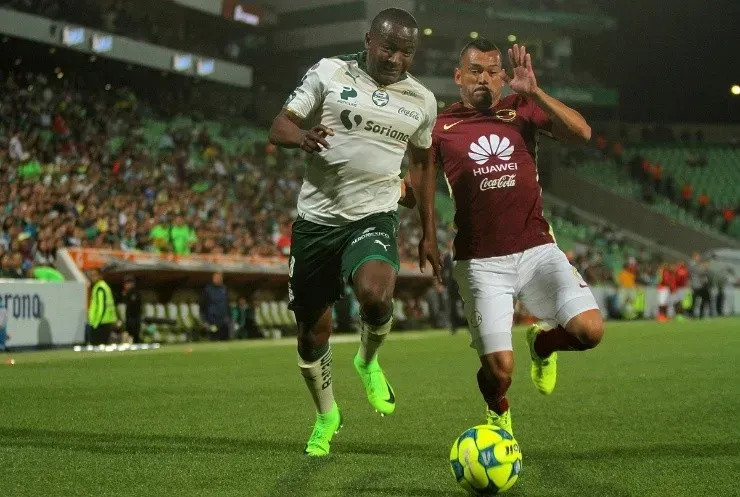 Mauricio Cuero en Santos Laguna.
