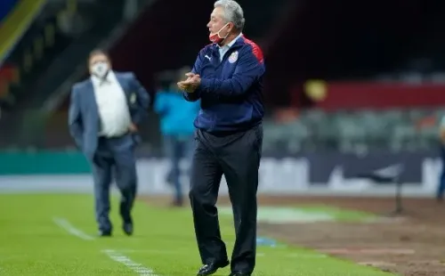 Víctor Manuel Vucetich, víctima de muchas críticas luego de perder ante América (Foto: Chivas)