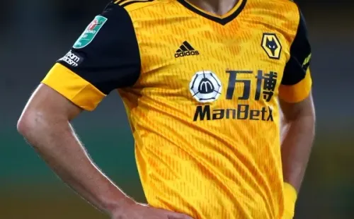 Raúl Jiménez, luego de tantos rumores, se quedó en Wolverhampton (Getty Images)