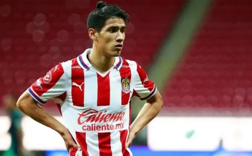 Uriel Antuna, Selección de México, Chivas