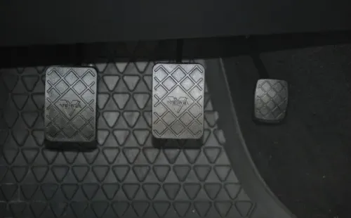 Pedales de auto embrague