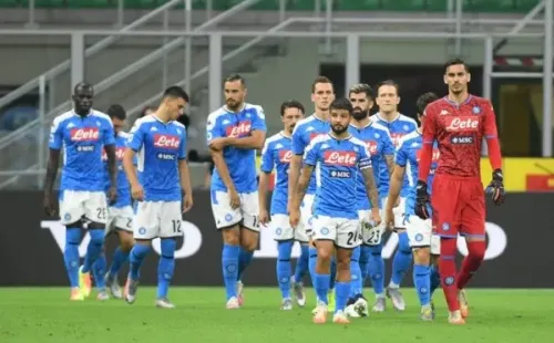 Napoli goleó a Cagliari.
