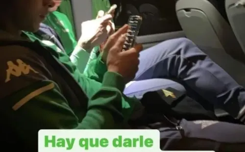 Storie de Diego Lainez troleado por Claudio Bravo. Foto: @claudiobravo1