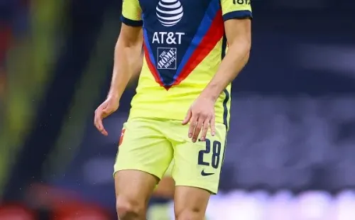 Mauro Lainez es representado por Alex López (Imago 7)