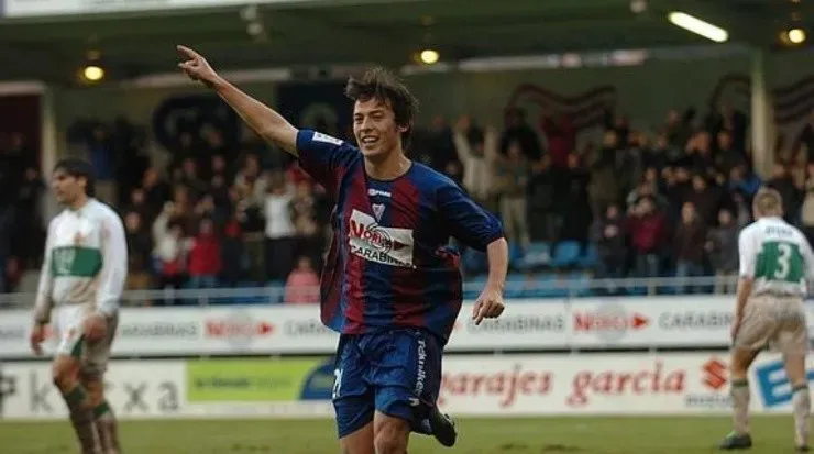 El talentoso enganche español está en el once ideal histórico del club (Getty Images)