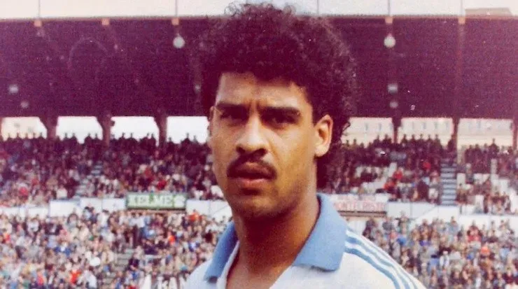 El destacado mediocampista neerlandés no pasó inadvertido por España (Getty Images)