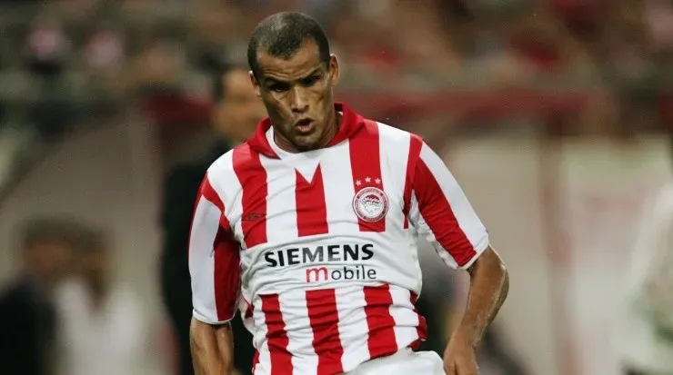 Rivaldo y un paso muy destacado por uno de los gigantes de Grecia (Getty Images)