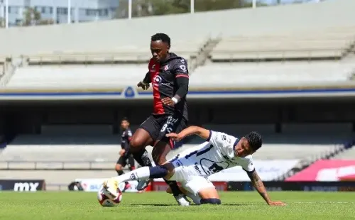 Pumas y Atlas igualaron sin goles. Imago7.