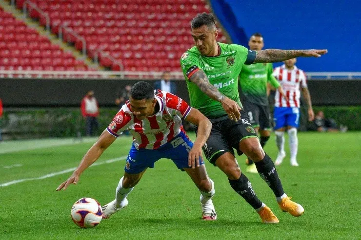 Gilberto Sepúlveda, defensa de Chivas de Guadalajara. Foto: Imago 7