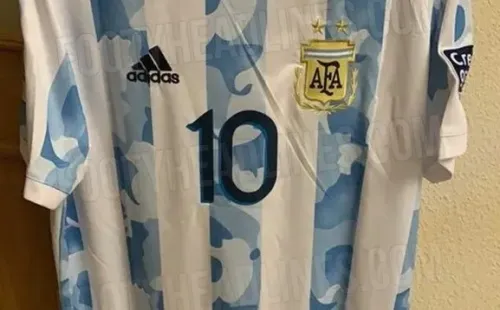La camiseta, con el '10' de Lionel Messi.