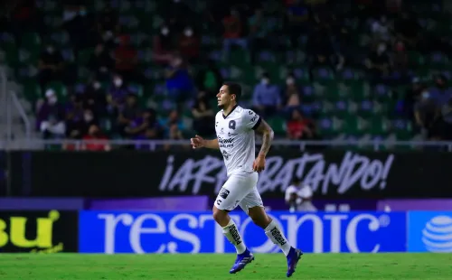 Hugo Magallanes, defensa central de Querétaro.Foto: Imago 7