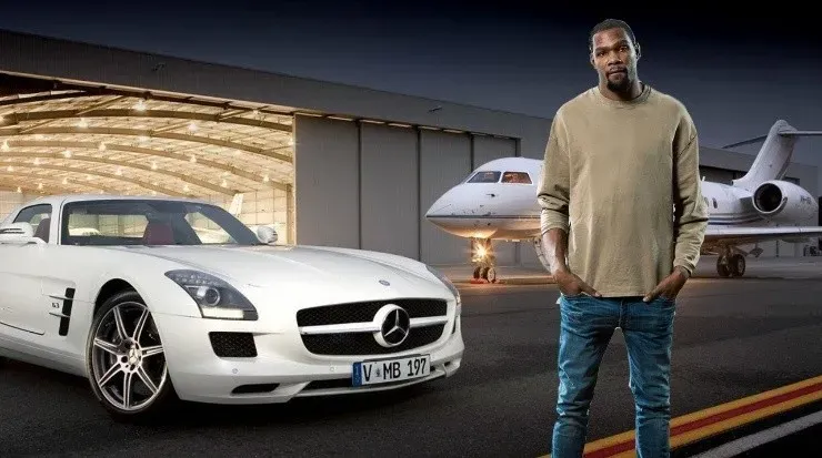 Además de su vehículo, Durant posee un avión privado. Fuente: Getty Images