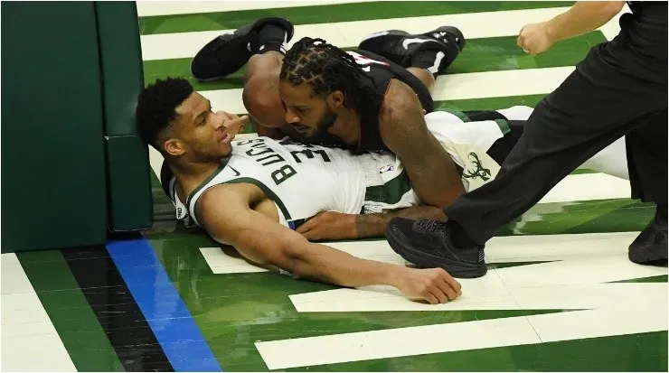 Giannis Antetokounmpo y Trevor Ariza (Foto: Getty)
