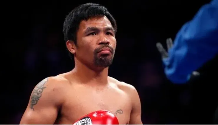 Manny Pacquiao se prepara para el inicio de su pelea por el título welter de la AMB contra Keith Thurman (Getty).