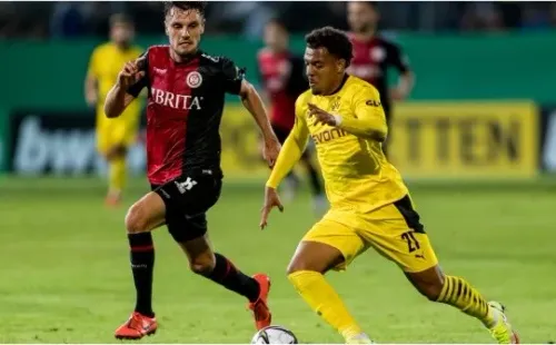 Donyell Malen, nuevo jugador del Borussia Dortmund