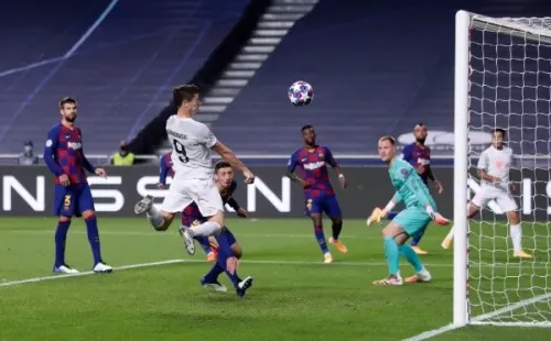 Robert Lewandowski ante Marc Ter Stegen. (Getty)