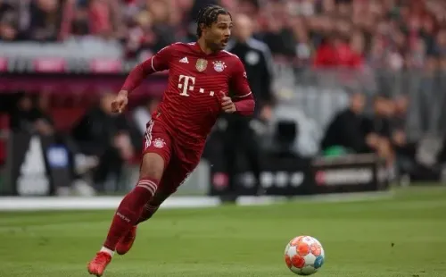 Serge Gnabry vistiendo los colores de Bayern Munich. (Getty)