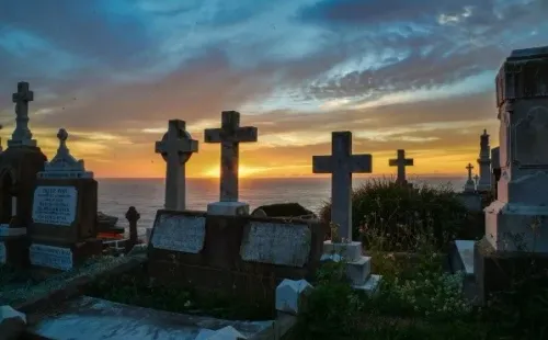 Cementerio. Fuente: (Pixabay)