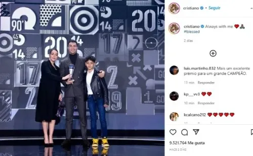 Cristiano Ronaldo junto a Georgina y su hijo Cristiano Jr.