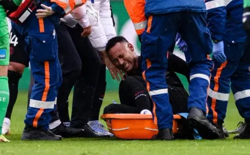 Lesión Ney en noviembre 2021 (Getty)