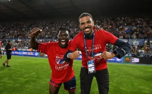 Festejo por continuar en Primera. Twitter: @ClermontFoot.