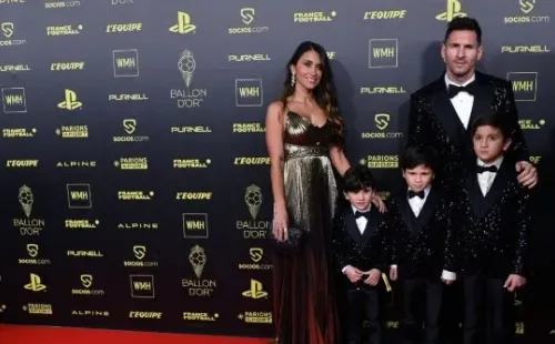 Messi, junto a su esposa Antonela Roccuzzo y sus tres hijos Thiago, Mateo y Ciro