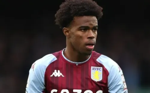 Carney Chukwuemeka, mediocampista de Aston Villa