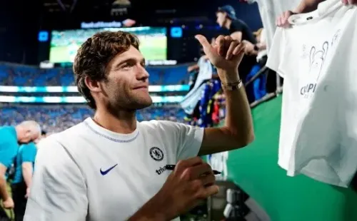 Marcos Alonso ya se habría despedido de los empleados de Chelsea