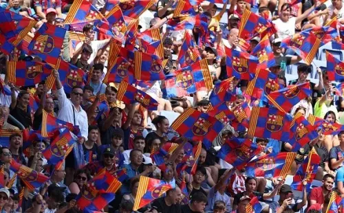 Hinchas de Barcelona en presentación de Lewandowski. Getty.