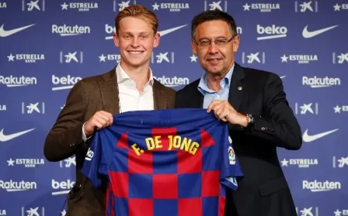 Frenkie De Jong y Josep Maria Bartomeu: Getty