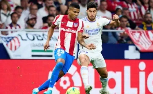 Reinildo en el derbi: Getty