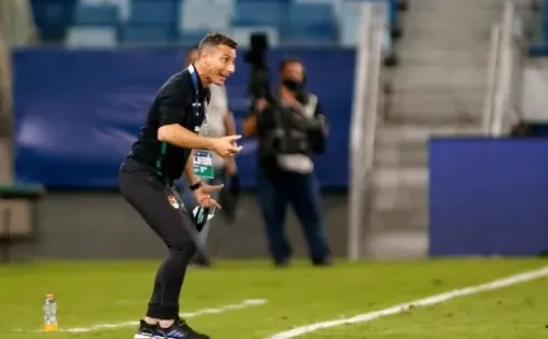 Pablo Escobar, entrenador de las juveniles de la selección de Bolivia