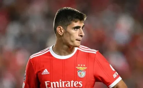 António Silva, defensor de 18 años de Benfica
