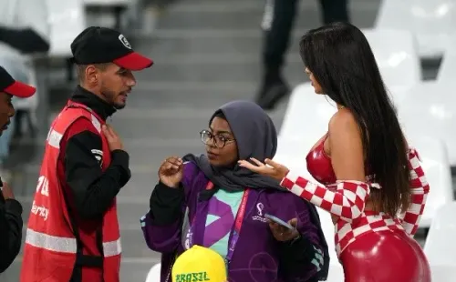 Ivana Knoll discutiendo con la seguridad. (Imago/PA Images)