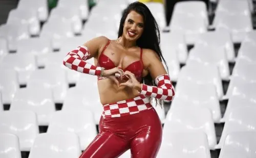 El look de Ivana Knoll en Croacia vs. Brasil. (Imago/PA Images)